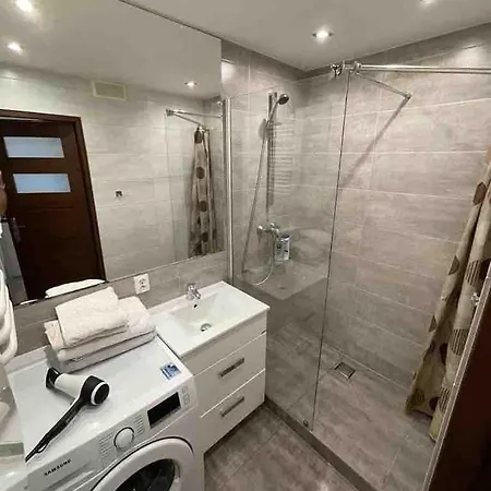 Apartment And Quiet Warsaw